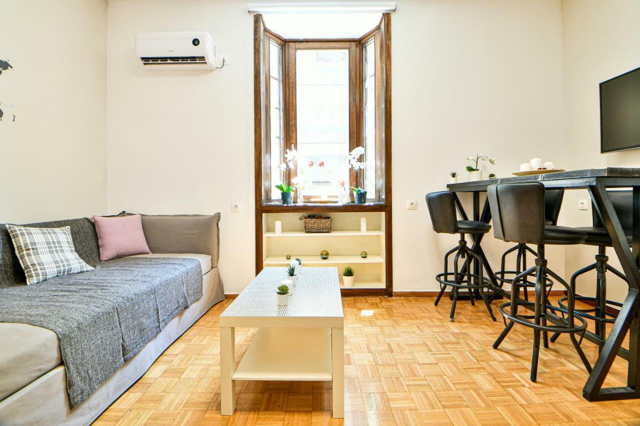Flowers Of Athens, Boutique Aparthotel With 6-Apartments In Central Athena Bagian luar foto